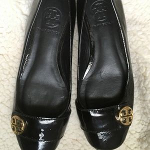 Tory Burch Flats (Patent Leather)